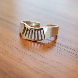 Betsy & Iya Zaca Ring